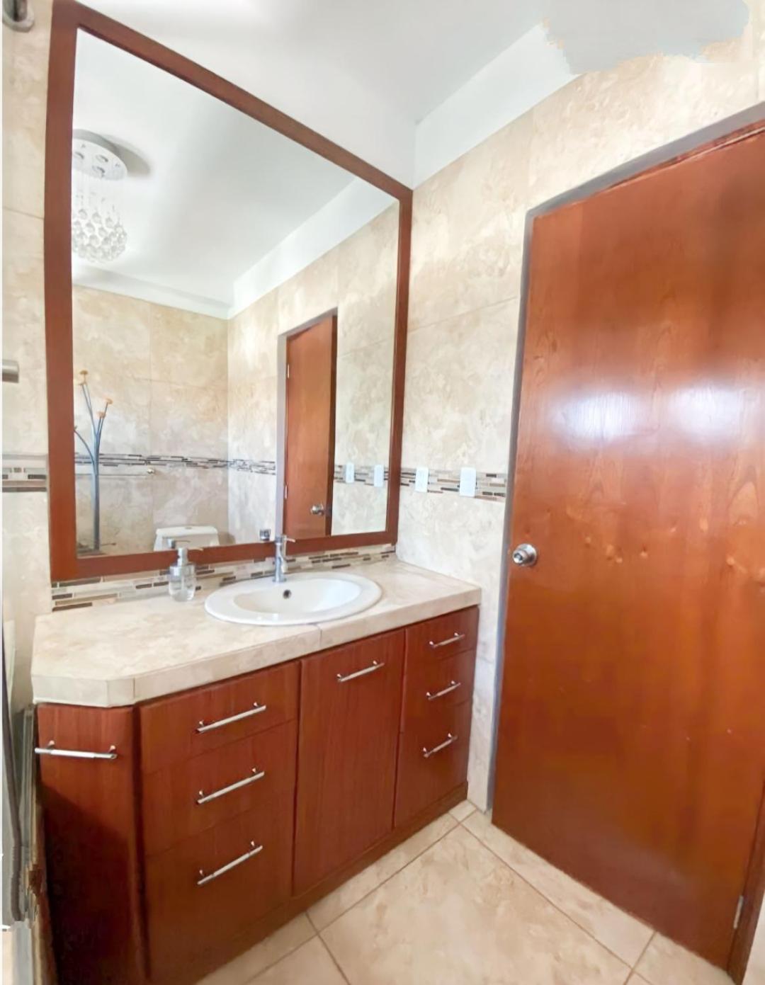 Deluxe Hotel Talara - A 5 Minutos Del Aeropuerto Y Plaza De Armas 外观 照片