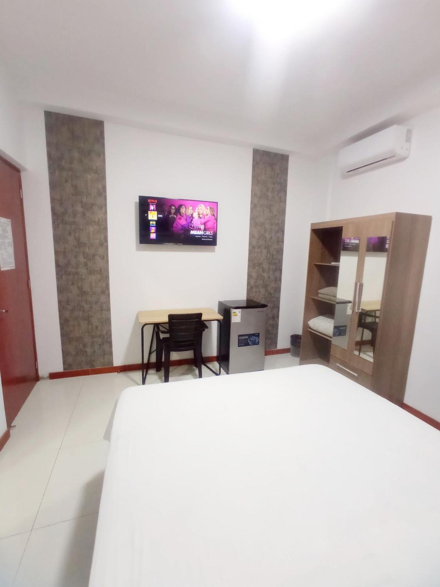 Deluxe Hotel Talara - A 5 Minutos Del Aeropuerto Y Plaza De Armas 外观 照片