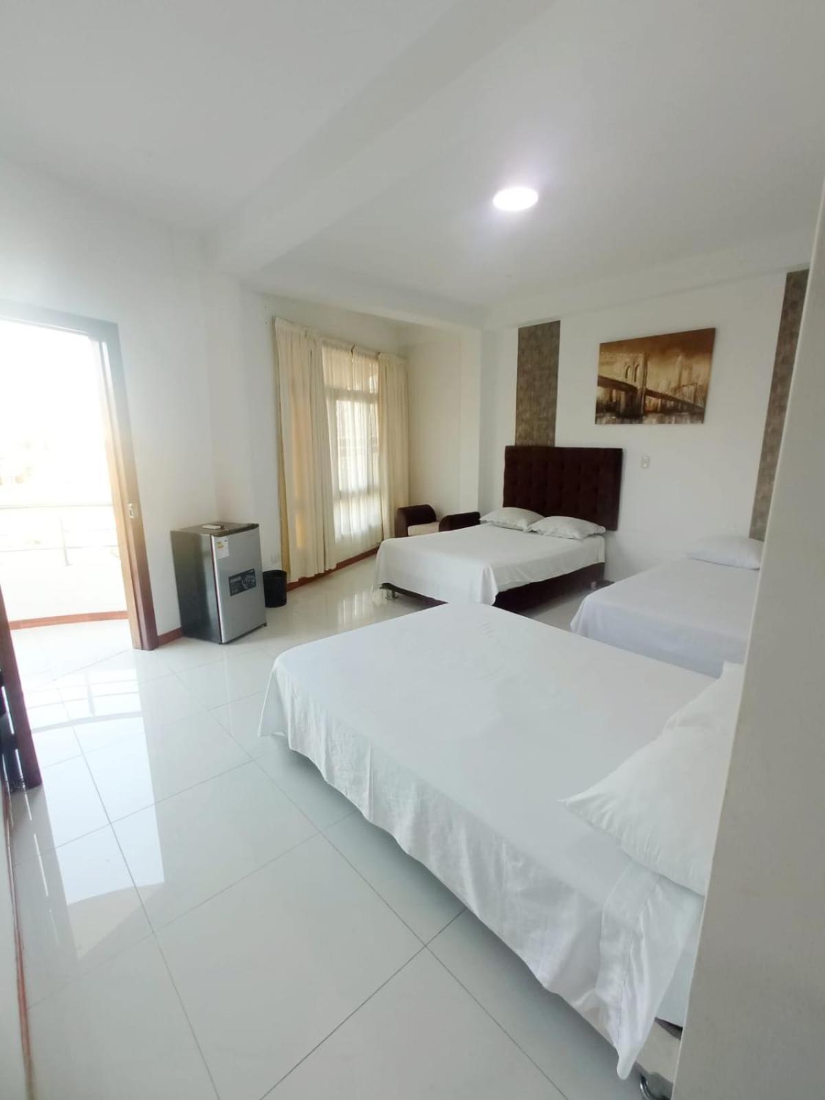 Deluxe Hotel Talara - A 5 Minutos Del Aeropuerto Y Plaza De Armas 外观 照片