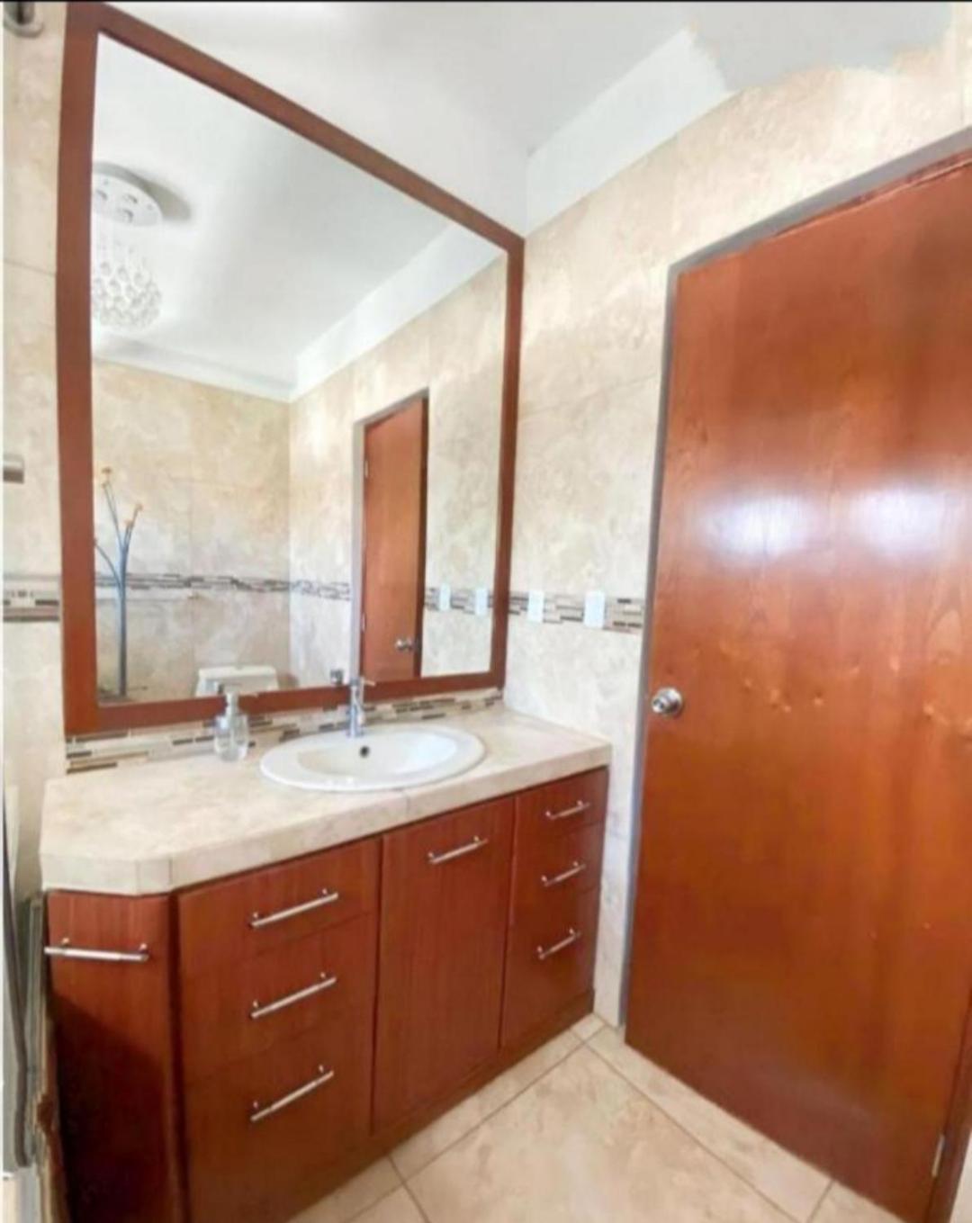 Deluxe Hotel Talara - A 5 Minutos Del Aeropuerto Y Plaza De Armas 客房 照片
